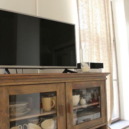 2 Room Apartment In Embasy Area Riga Eksteriør bilde